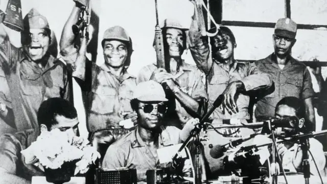  ሳሙኤል ዶይ (ፀሊም መነፀር ዝገበረ)፡ ድሕሪ ዝተፈፀመ ዕልዋ መንግስቲ ንህዝቢ እታ ሃገር መልእኽቲ እናኣሕለፈ