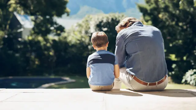 දරුවන් කෙරෙහි අවධානය යොමු කරමින් ඔවුන් සමග ගුණාත්මක ලෙස කාලය ගත කළ හැකි ආකාරය ද ලක්මිණි මාගොඩරත්න විශේෂඥ වෛද්යවරිය විස්තර කළා ය.