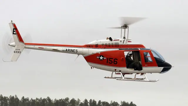 ගුවන් ගතවී ඇති TH -57 වර්ගයේ හෙලිකොප්ටර් යානයක ඡායාරූපයක්