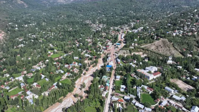 Арстанбап айылындагы сел көчөнү дарыядай эле каптаган