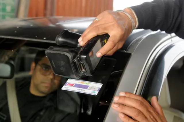 టోల్ గేట్, టోల్ ప్లాజా, పాస్టాగ్, కేంద్రమంత్రి నితిన్ గడ్కరీ , యాన్యువల్ పాస్