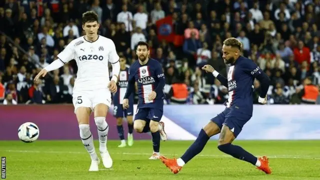 Neymar yinjiza igitego