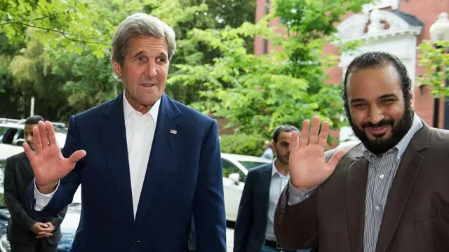 जॉन केरी (बाएं) और मोहम्मद बिन सलमान (दाएं)