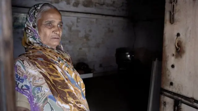 પ્રવીણભાઈ પોકિયાની માતા નંદુબેન 