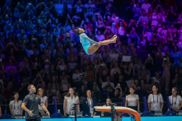 Simone Biles: La Gimnasta Estadounidense Es La Primera Mujer En ...