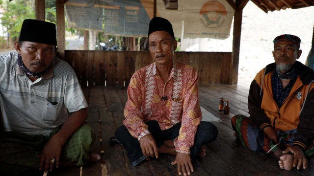 Warga Desa Karang Gayam menolak Tajul Muluk dan pengikutnya pulang kampung.