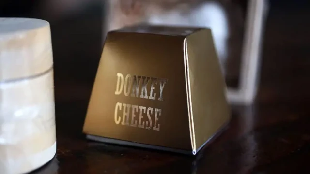 Эшек сүтүнөн жасалган сыр