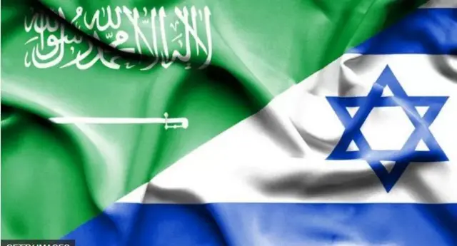 Sacuudi Carabiya waa hogaamiyaha wadamada Carabta iyo Islaamka. Weligeed si rasmi ah uma aqoonsan Israa’iil tan iyo markii la aasaasay 1948-kii