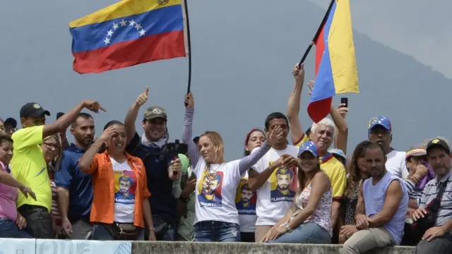 Lilian Tintori y sus seguidores.