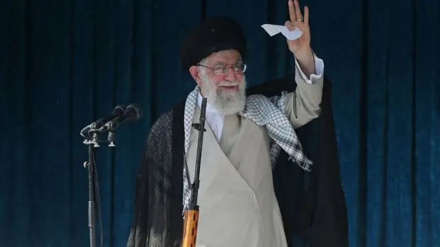 ईरान के सर्वोच्च नेता अली खमैनी