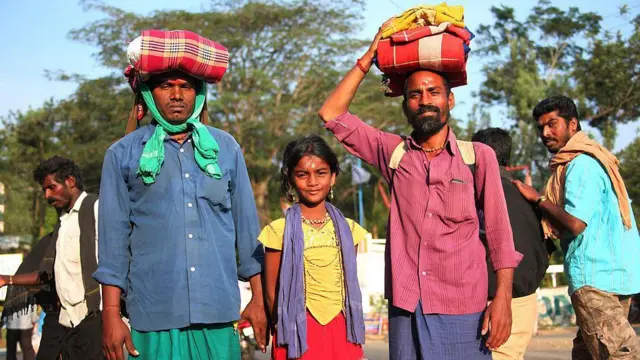 சபரிமலை, இந்து கோவில்கள், சமஸ்கிருதம், தமிழ், உச்ச நீதி​மன்றம்
