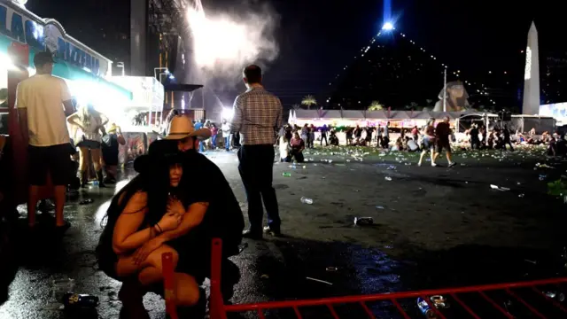 லாஸ் வேகஸ் சூதாட்ட விடுதி அருகே துப்பாக்கி சூடு