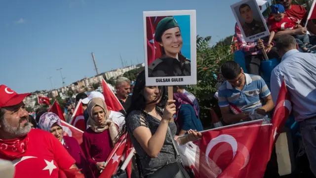 Köprüdeki milli birlik yürüyüşü