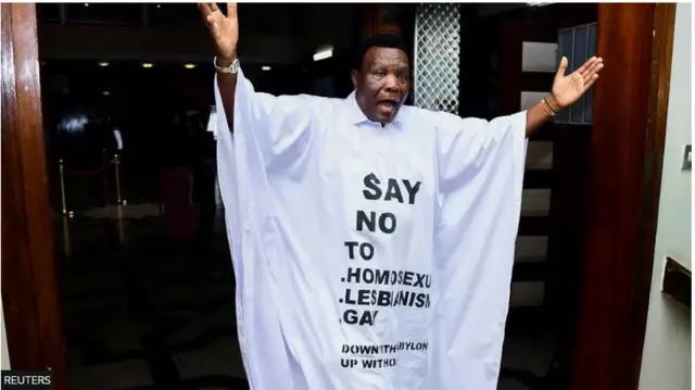 Òfin tó de ìbálòpọ̀ akọsákọ àti abosábo