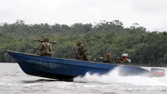 Awọm ọdọ agbebọn Niger-Delta to di ihamọra ogun ninu ọkọ oju omi