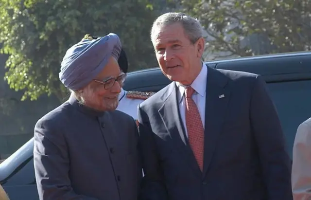 ஜார்ஜ் புஷ், மன்மோகன் சிங் 