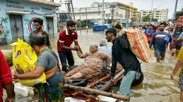 విజయవాడలో వరదలు