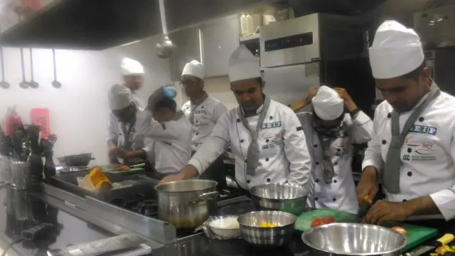 এই প্রশিক্ষণার্থীরা সবাই দেশের বাইরে পেশাদার রাঁধুনি হিসেবে কাজ করতে চান