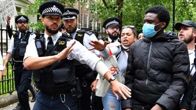 Протесты в Лондоне