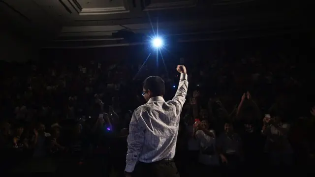 รศ.ดร.วรเจตน์ ภาคีรัตน์