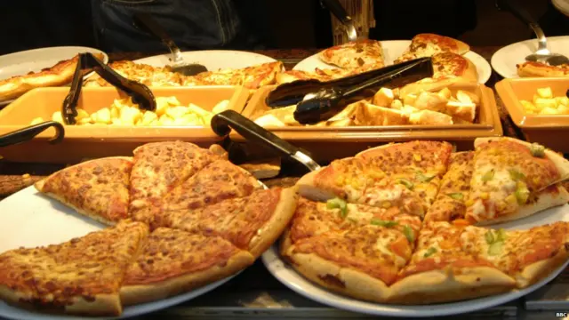 जीभ चाळवणाऱ्या पदार्थांमध्ये काय काय असतं?