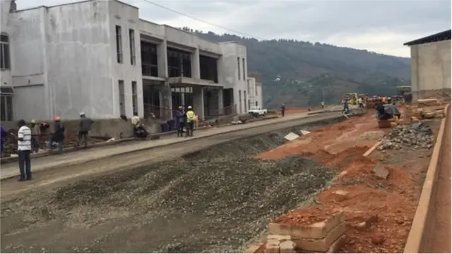 Ujenzi wa barabara katika mpaka wa Gatuna upande wa Rwanda