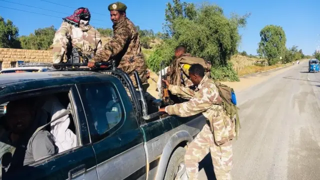 ኣብ መቐለ ናብ ዝርከብ መዓስከር ሰራዊት ኢትዮጵያ፡ ሓይልታት ጸጥታ ትግራይ ኣትዮምዎ