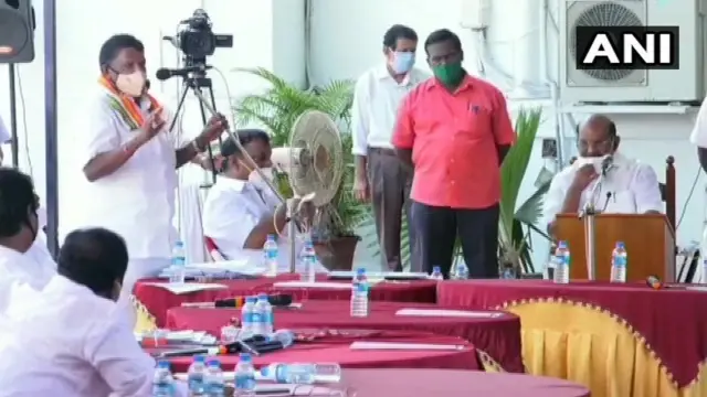 వేపచెట్టు కింద పుదుచ్చేరి అసెంబ్లీ