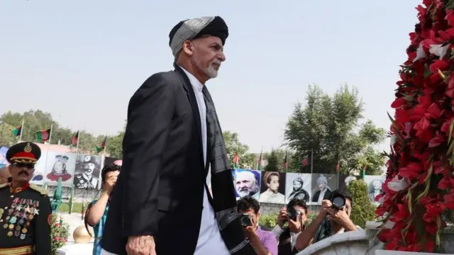 ولسمشر محمد اشرف غني د ازادۍ څلي لمن کې د ګلانو ګېډۍ کېښوده