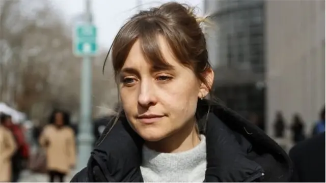 নেক্সিয়ামের সঙ্গে জড়িত থাকার অপরাধে দোষ স্বীকার করে নিয়েছেন স্মলভিলের অভিনেত্রী অ্যালিসন ম্যাক