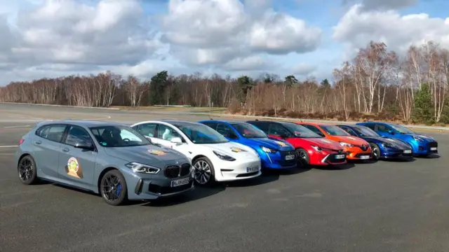 هفت ماشین به مرحله نهایی راه یافته بودند