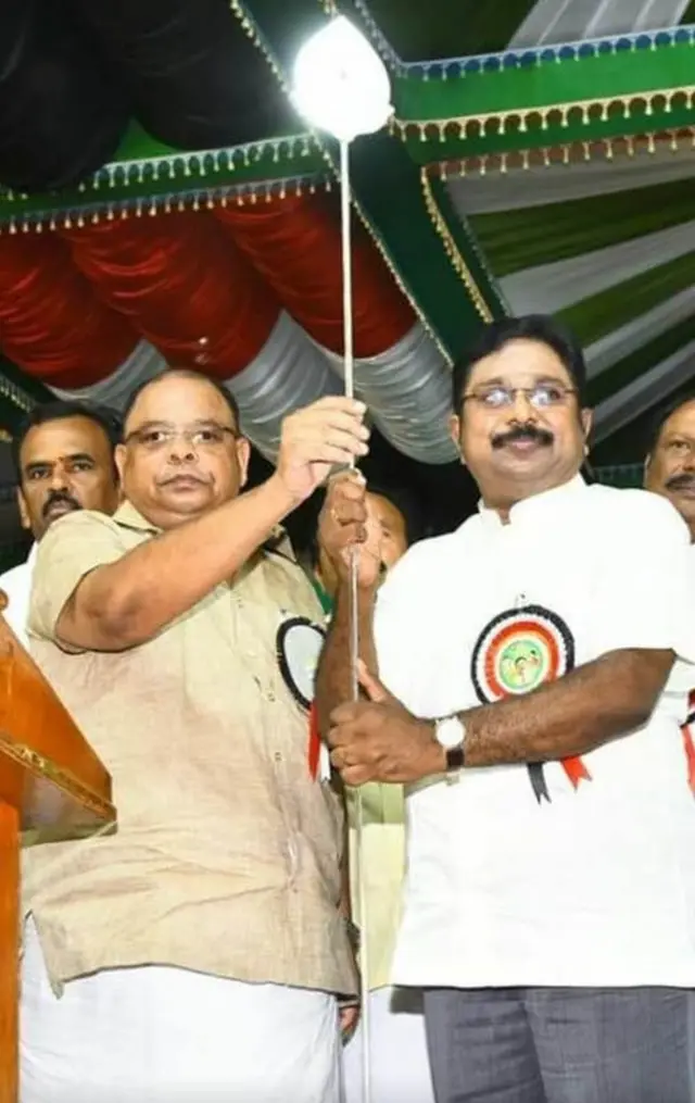 தினகரன் - திவாகரன் இடையில் வெடிக்கும் மோதல்