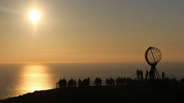 नॉर्वेमधला मिडनाईट सन