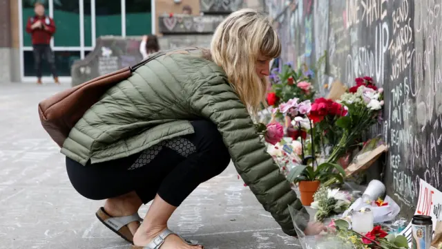 Homenaje a las víctimas del ataque