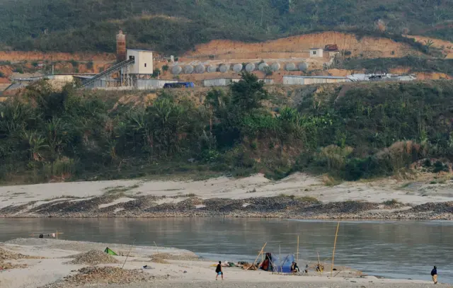 မေခမြစ်ပေါ်က စီမံကိန်း