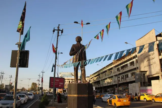 1959 yılında öldürülen Türkmen lider Ata Hayrullah heykeli