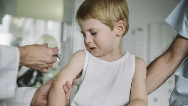 कोरोना, लस