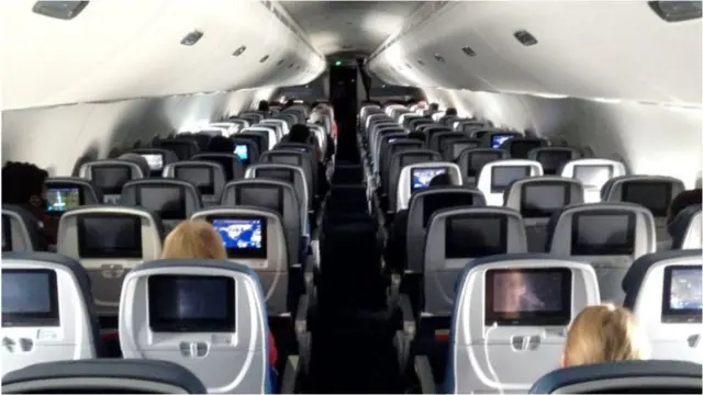 এয়ারলাইন্সগুলো হয়তো ভবিষ্যতের ফ্লাইটে বিমান ভর্তি করে যাত্রী তুলবে না