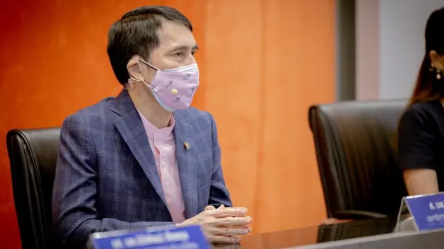 นพ. นิธิ มหานนท์