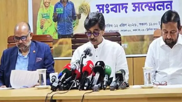 রোববার সচিবালয়ে ব্রিফ করেন কৃষিমন্ত্রী মোহাম্মদ আমিন উর রশিদ