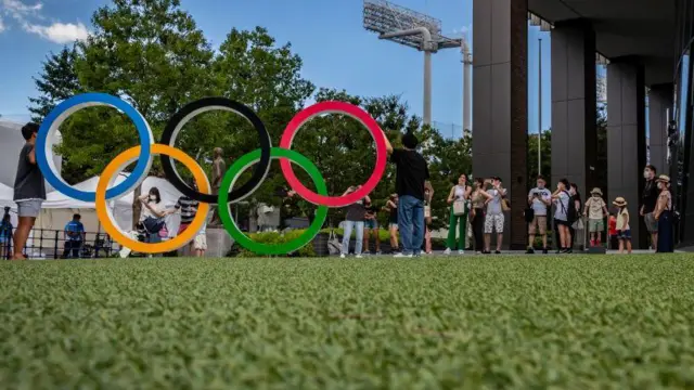 कोव्हिडमुळे टोकियोमध्ये ऑलिंपिकसाठी पर्यटक येऊ शकले नाहीत.