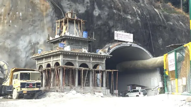 सिलक्यारा सुरंग