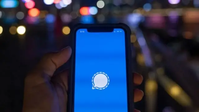Símbolo do Signal em tela de celular