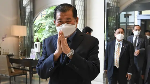 นิพนธ์
