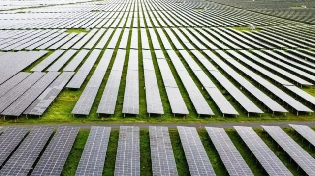 Panneaux solaires au Vietnam.
