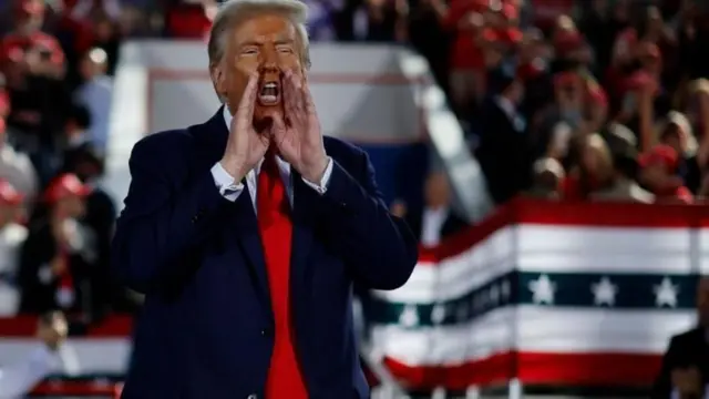 एखाद्या गुन्हात दोषी सापडून व्हाइट हाऊसमध्ये परत निवडून येणारे ट्रम्प पहिले राष्ट्राध्यक्ष आहेत.