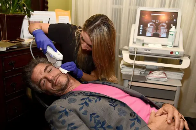 Aikin tiyatar kwaskwarimar fuska