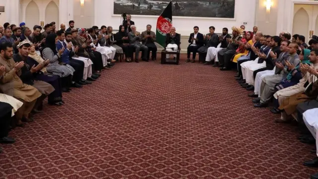 حکومت غواړي د مشورتي لویې جرګې له رابللو مخکې نوی پارلمان پرانیزي