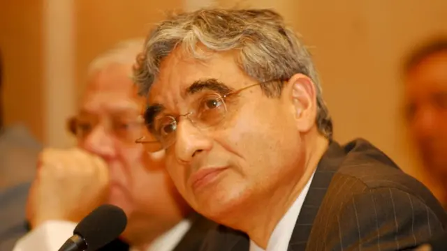 अदानी-हिंडनबर्ग शेयर घोटाला विवाद