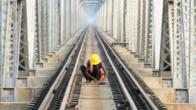 रोज़गार